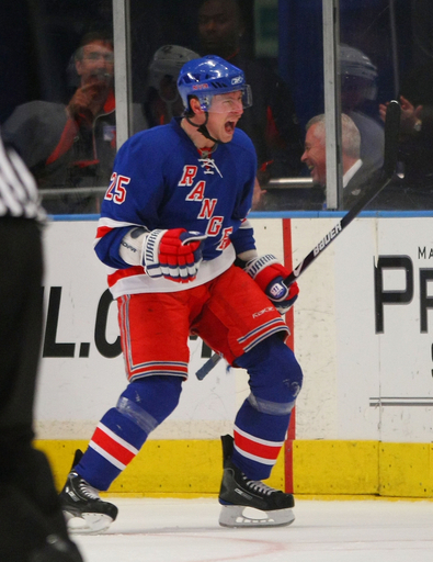 レンジャーズ シュートアウトでペンギンズを下す