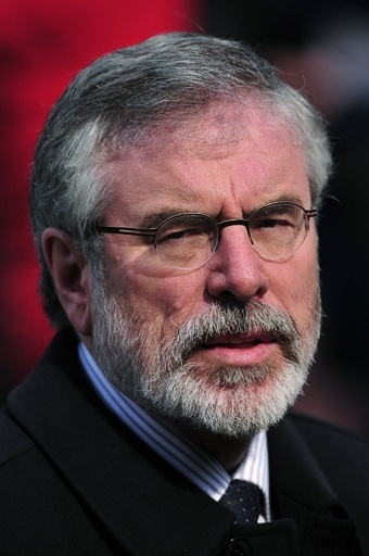 英シン・フェイン党首を逮捕、72年のIRAによる女性殺害事件で