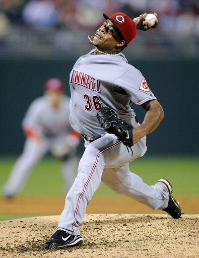 レッズ フィリーズに勝利