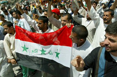 反米サドル師、反米先鋭部隊の結成を発表、他メンバーは社会活動に従事