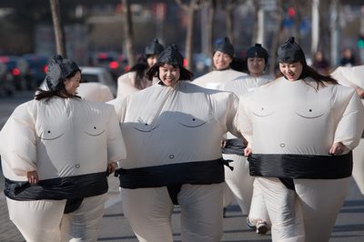 女神たち？が疾走 山西・太原
