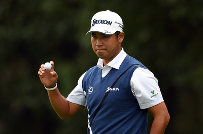 松山が7打差で単独首位、復帰戦のウッズも称賛