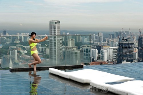 高級ホテルの屋上プールで景色を満喫 シンガポール 写真10枚 ファッション ニュースならmode Press Powered By Afpbb News