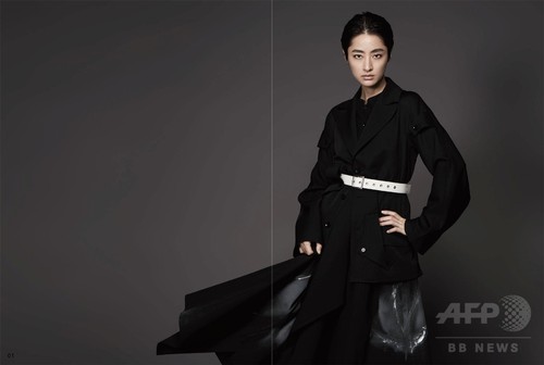 ヨウジヤマモト 18 19awカタログにシシド カフカ起用 写真21枚 ファッション ニュースならmode Press Powered By Afpbb News