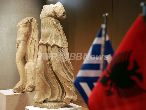 盗まれた古代ギリシャ彫刻 アルバニアに返還 写真3枚 ファッション ニュースならmode Press Powered By Afpbb News
