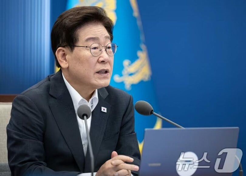 13日、青瓦台で開かれた首席補佐官会議で発言するイ・ジェミョン（李在明）大統領(c)news1