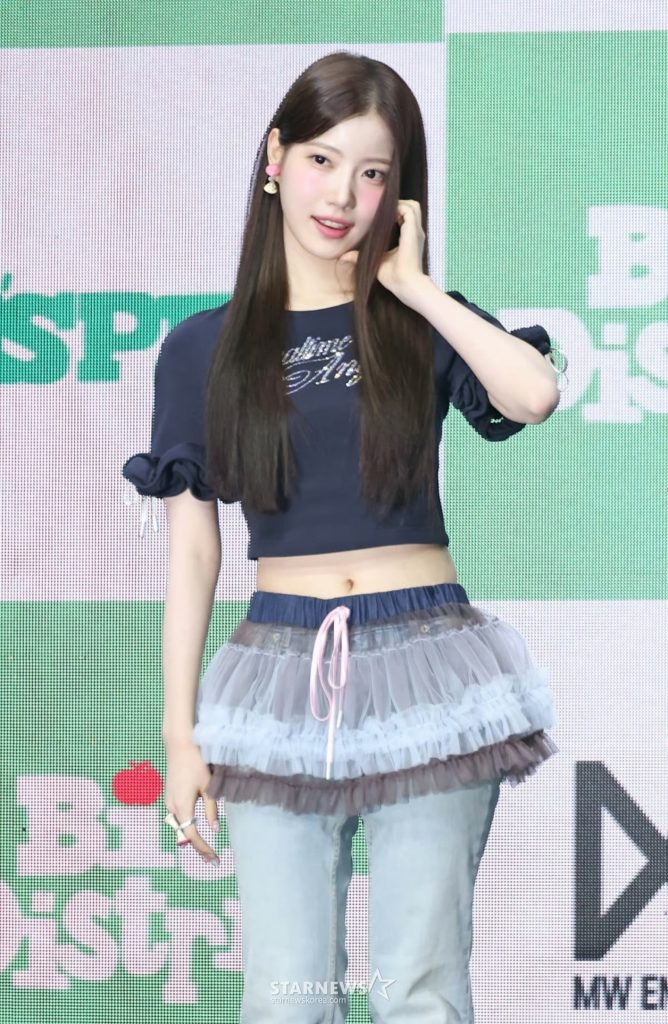(c)STARNEWS