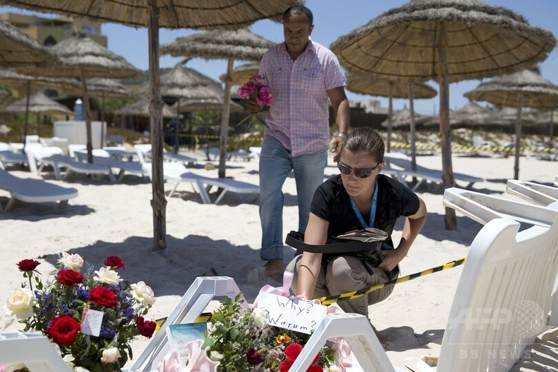 チュニジア・リゾート銃撃、満面の笑みで凶行40分超 目撃者証言