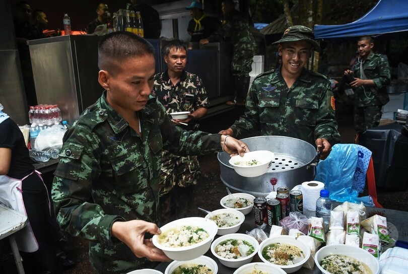タイの洞窟閉じ込め、新たな入り口発見 少年ら救助に望み