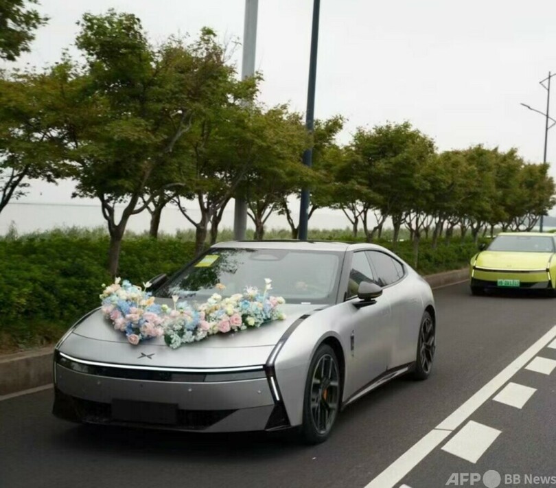 若者に人気、結婚式を彩るEV婚礼車