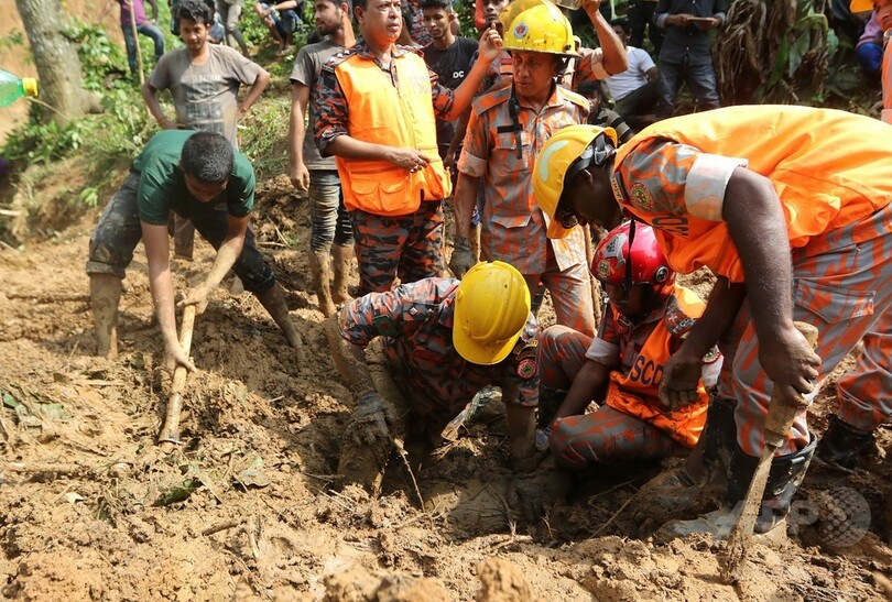 バングラデシュ土砂崩れ、死者152人に さらに増加の恐れ
