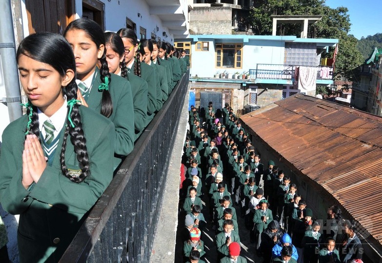 アフガニスタンのタリバン、パキスタンの学校襲撃を非難 アフガニスタンのタリバン、パキスタンの学校襲撃を非難