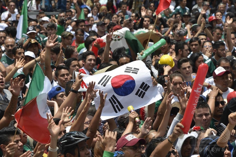 ありがとう韓国 九死に一生のメキシコ 母国ファンが歓喜の叫び 写真10枚 国際ニュース Afpbb News