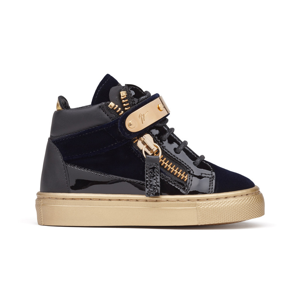 「ジュゼッペ・ザノッティ」初のキッズシューズ発売