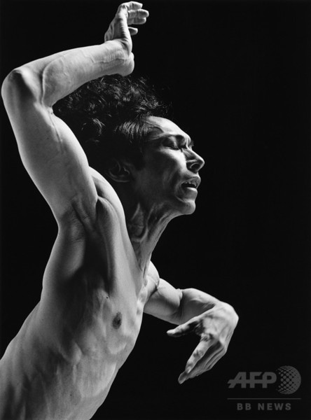 操上和美写真展「DEDICATED – 首藤康之」