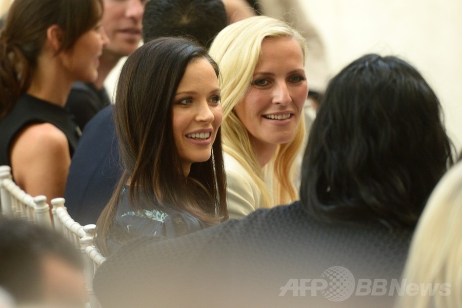 オバマ夫人がテープカット、アナ・ウィンター・コスチューム・センター開館式
