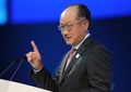 世界銀行のジム・ヨン・キム総裁（2018年10月12日撮影、資料写真）。(c)SONNY TUMBELAKA / AFP