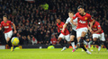 イングランド、FAカップ2012-13（FA Cup 2012-13）は26日、4回戦が行われ、マンチェスター・ユナイテッド（Manchester United）は4-1でフラム（Fulham）を下し、5回戦に進出した。

前半3分に先制点となるPKを決めるマンチェスター・ユナイテッドのライアン・ギグス（Ryan Giggs、右手前、2013年1月26日撮影）。(c)AFP/ANDREW YATES