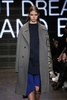米ニューヨーク市内で発表された「DKNY」15/16年秋冬コレクション（2015年2月15日撮影）。(c)AFP/Getty Images/Neilson Barnard