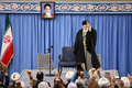 イランの首都テヘランで演説を行う同国最高指導者アリ・ハメネイ師（2020年1月8日撮影）。(c)AFP PHOTO / HO / LEADER.IR
