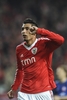 サッカー欧州チャンピオンズリーグ2011-12（UEFA Champions League 2011-12）は7日、グループリーグ第6節の試合が各地で行われ、ベンフィカ（Benfica）は1-0でFCオテルル・ガラツィ（FC Otelul Galati）に勝利し、グループC首位通過を決めた。

前半7分に先制点を挙げて歓喜するベンフィカのオスカル・カルドソ（%%Oscar Cardozo、2012年12月7日撮影）。(c)AFP/PATRICIA DE MELO MOREIRA
&lt;a href=&quot;http://www.afpbb.com/article/sports/soccer/champion-league/2844527/8175933&quot;&gt;&lt;b&gt;＜記事本文へ戻る＞&lt;/b&gt;&lt;/a&gt;