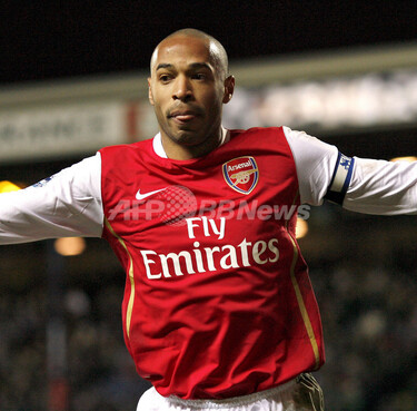 サッカー プレミアリーグ＞アーセナル アンリの活躍でブラックバーン