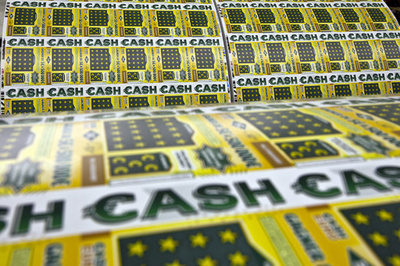 忘れていた宝くじが8300万円の大当たり、支払期限直前に発見 カナダ