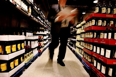 牧師が酒気帯びで葬儀、遺族が慰謝料求める スウェーデン