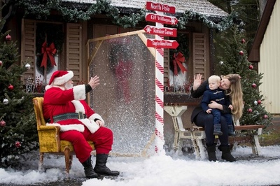 今年はちょっと距離があるけど…コロナでもサンタとパチリ カナダ