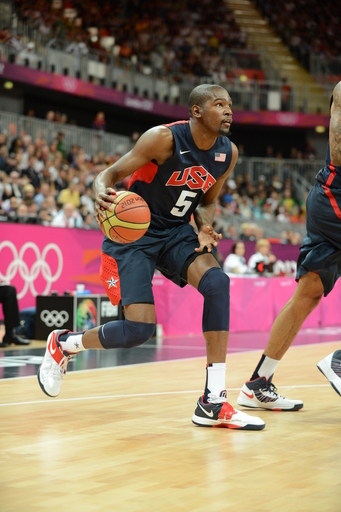 男子バスケ米国代表、リトアニアを破り1次リーグ突破決める