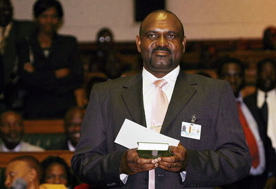 大統領選後初のジンバブエ議会、 野党幹部を議長に選出