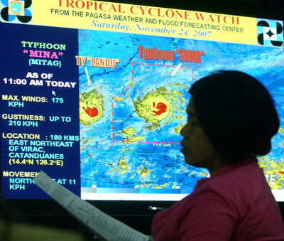 台風23号「ミートク」、予想進路を外れ数千人が新たに避難