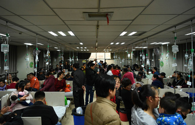 中国・貴州「診察費後払い」実施 1か月損失5万元