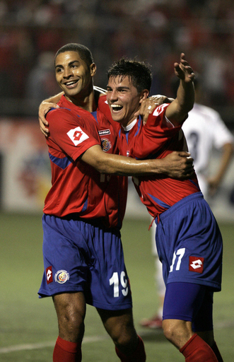 コスタリカ チリに2-0で快勝