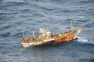 津波被災の漁船、カナダ沖を漂流
