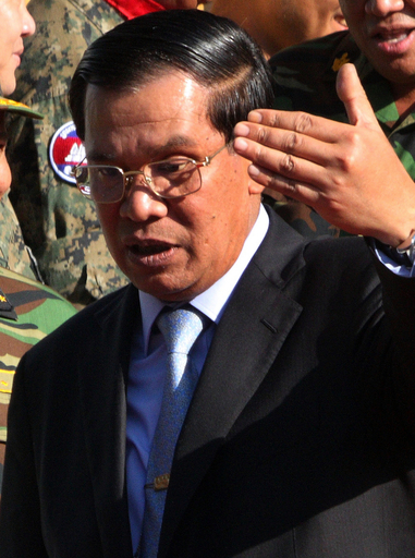 タクシン元タイ首相、カンボジア訪問へ 両国関係悪化の懸念