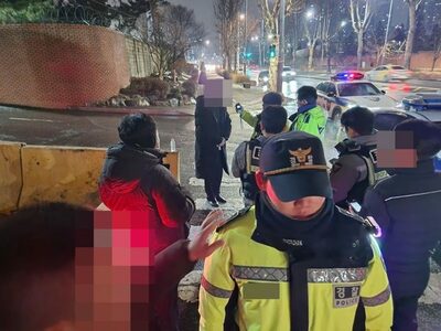 ソウル機動団、車の動きを見極める…飲酒運転を相次ぎ摘発