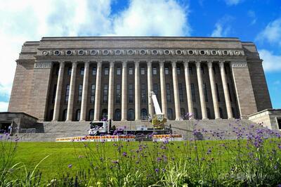 フィンランドの30歳の国会議員、議事堂内で死亡