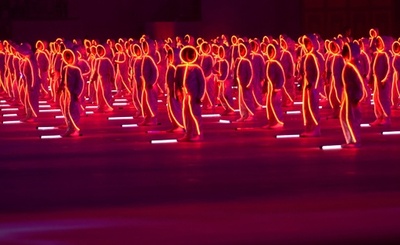 シンガポール建国50年、記念式典で学生パフォーマンス