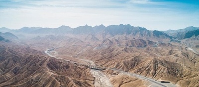 中国で砂漠を「ドライブ」した4人が死亡　進入禁止区域を走行