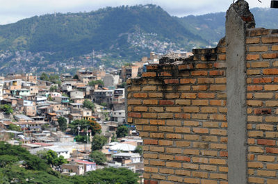 大型ハリケーン「ミッチ」襲来から10周年、ホンジュラス