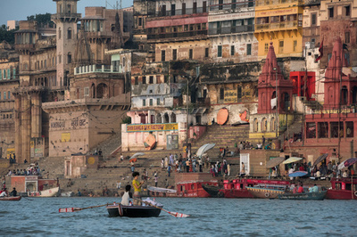 ロシア人女性、ホストファミリーに酸かけられ重傷 インド