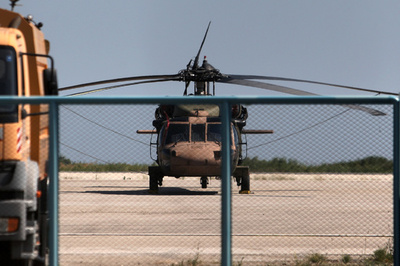 トルコ軍の8人がヘリコプターで逃亡、ギリシャで亡命申請