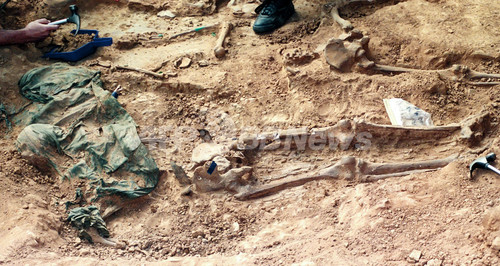 チェ・ゲバラ没後40年、10年前に発掘されたゲバラの遺骨