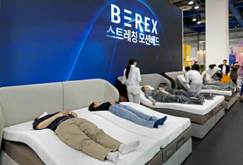 コーウェイ「ビレックス ストレッチングモーションベッドRシリーズ」＝コーウェイ(c)KOREA WAVE