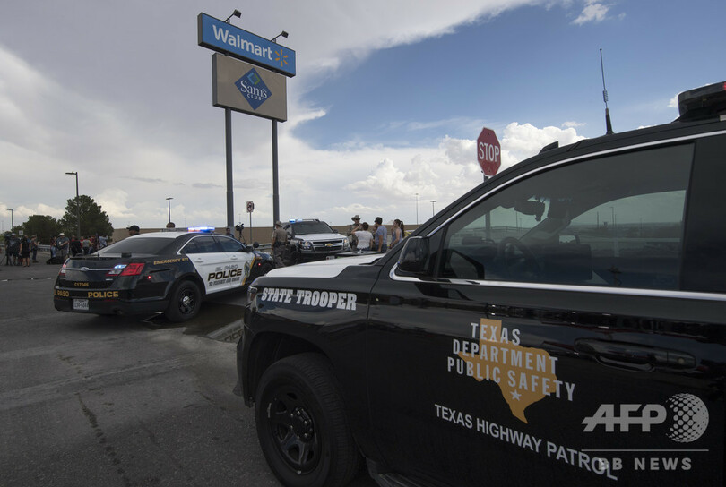 店舗での銃撃相次いだ米ウォルマート、銃の販売停止の予定なし