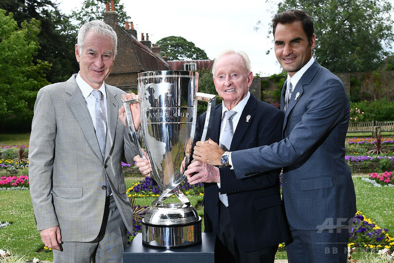 レーバー杯のトロフィーお披露目、フェデラーや伝説的選手が出席