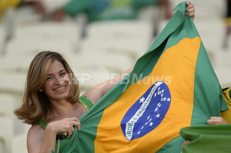 ブラジル美女から日本人サポーター、マスクマンまで・・・コンフェデ杯を盛り上げたサポーター