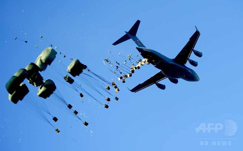 米軍、シリア北部の滑走路拡張 C17輸送機でラッカ奪還の支援強化 米軍、シリア北部の滑走路拡張 C17輸送機でラッカ奪還の支援強化