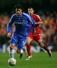ドリブルでボールをキープするチェルシーのミヒャエル・バラック（%%Michael Ballack%%）。（2008年4月30日撮影）(c)AFP/CARL DE SOUZA